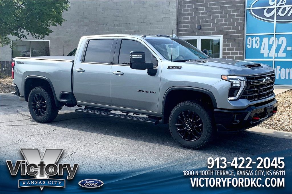 2025 Chevrolet Silverado HD LTZ 4WD Crew Cab Standard Box's photo