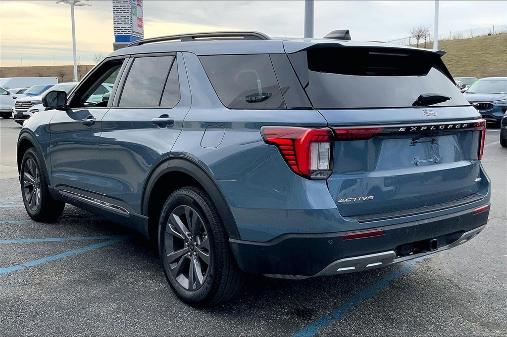 Used 2025 Ford Explorer Active SUV