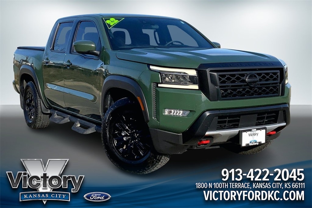 2022 Nissan Frontier PRO-X's photo