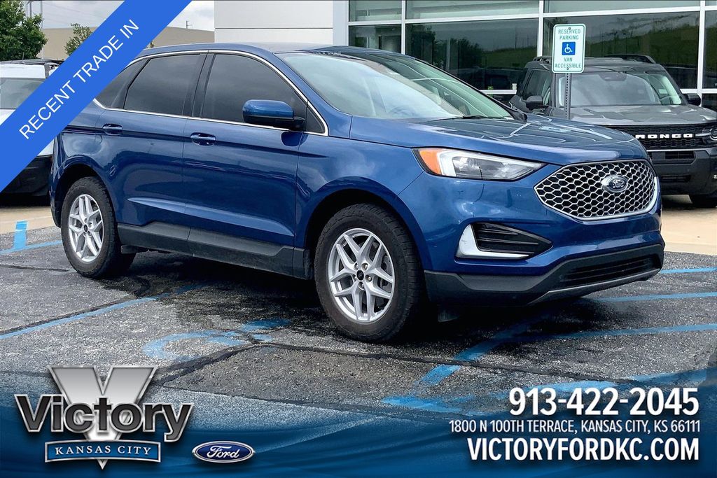 2023 Ford Edge SEL AWD's photo