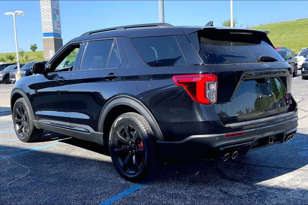 Used 2022 Ford Explorer ST with VIN 1FM5K8GC2NGA98277 for sale in Kansas City