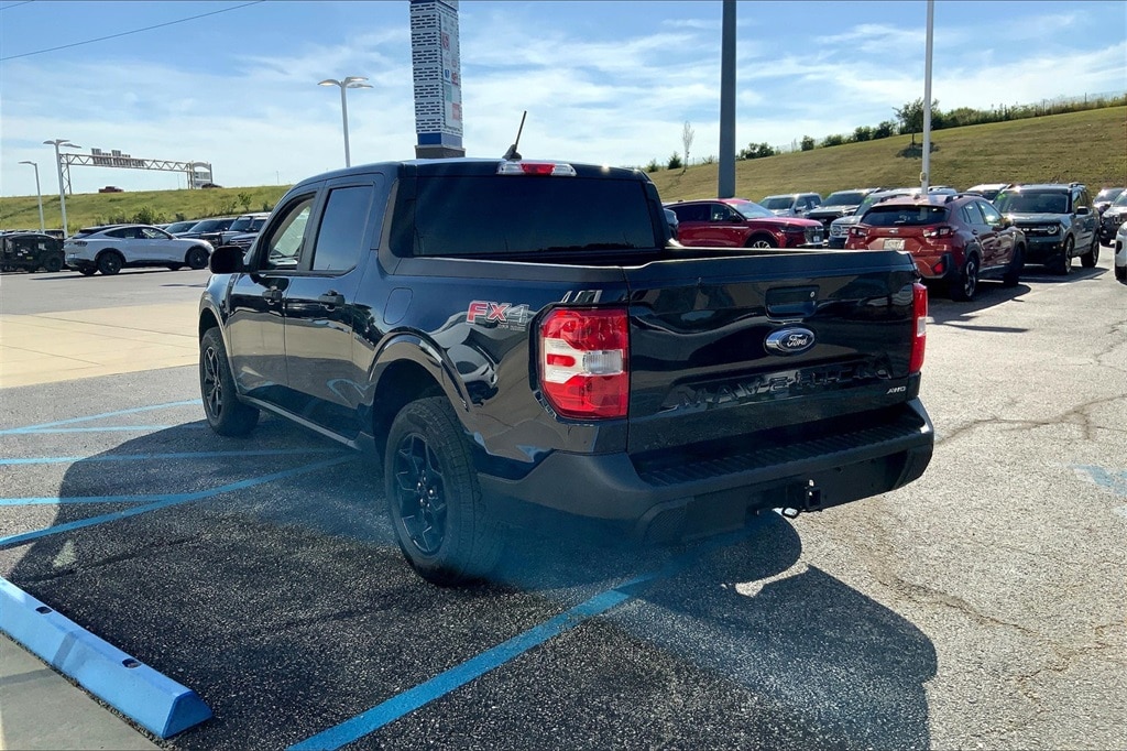 Used 2022 Ford Maverick XLT with VIN 3FTTW8F9XNRA97621 for sale in Kansas City