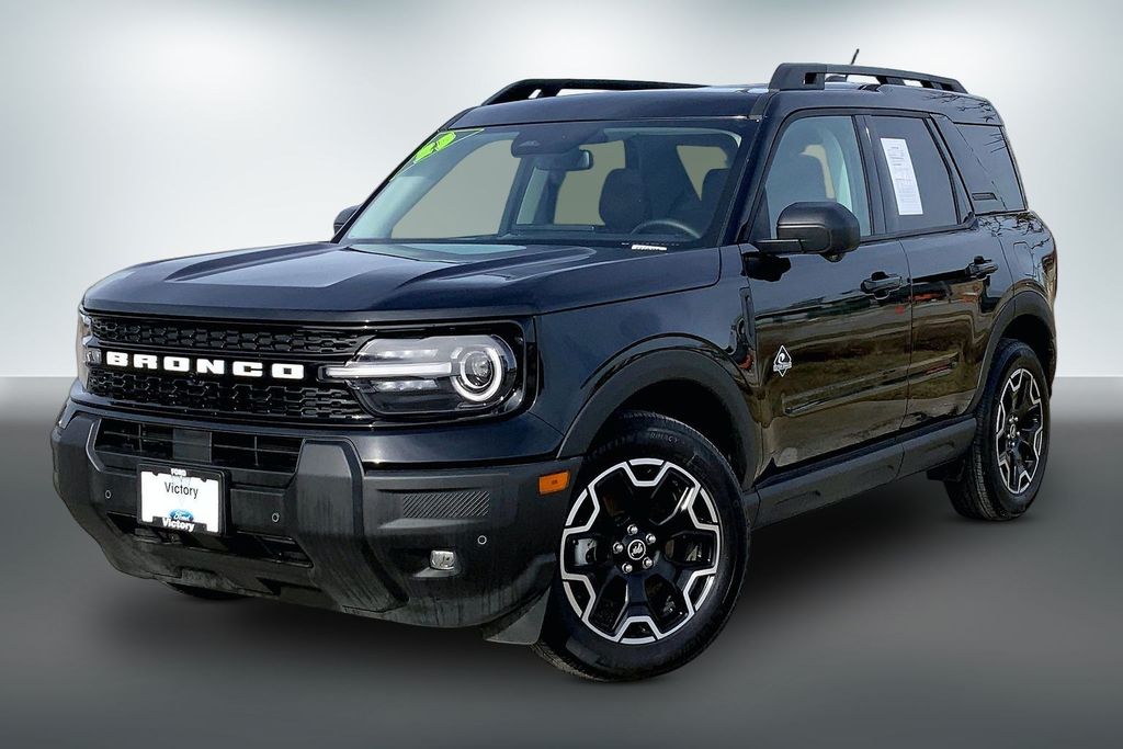 Used 2025 Ford Bronco Sport Outer Banks with VIN 3FMCR9CN5SRE58775 for sale in Kansas City