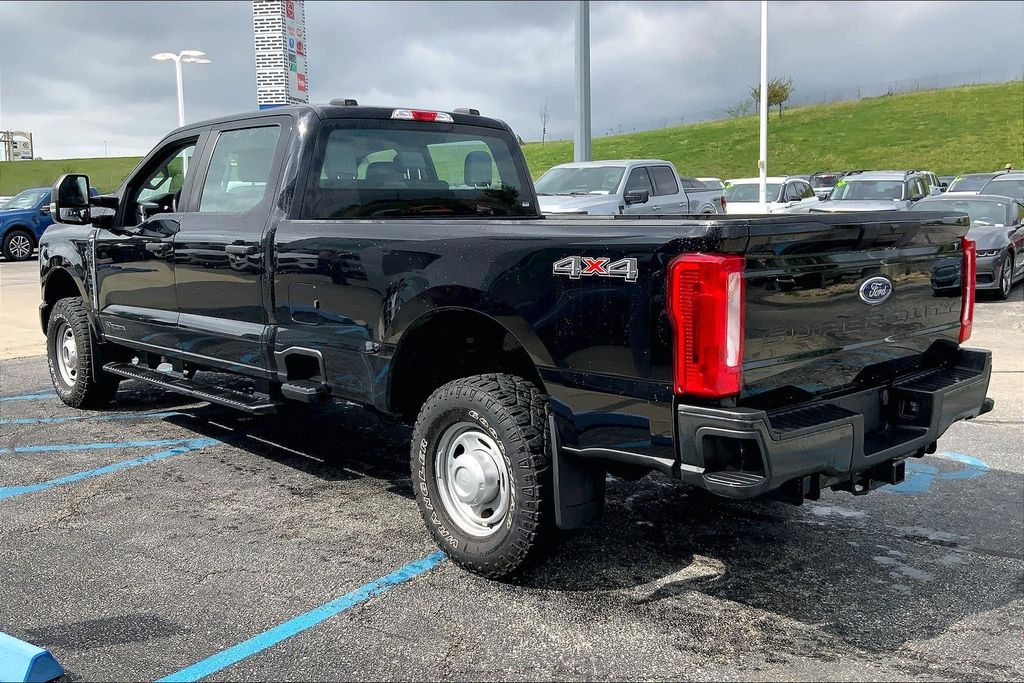 Used 2024 Ford F-350 Super Duty XL with VIN 1FT8W3BT2REC12263 for sale in Kansas City