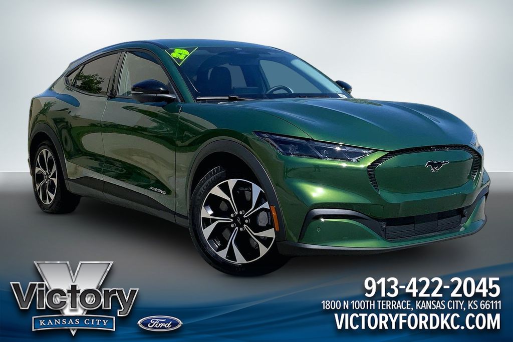 2025 Ford Mustang-Mach-e Select's photo