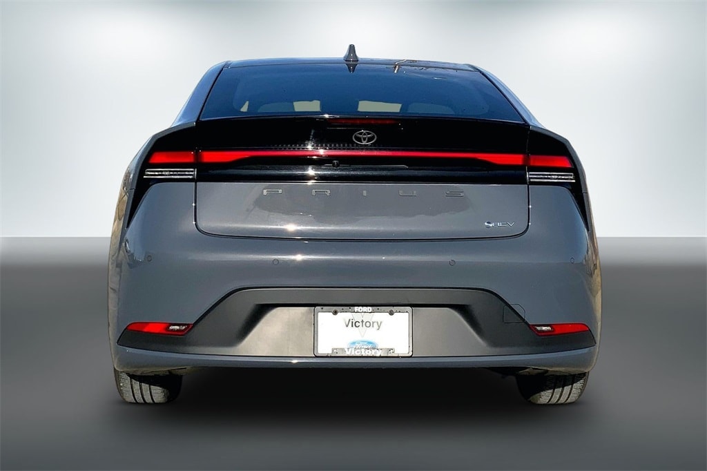 Used 2025 Toyota Prius LE Hatchback