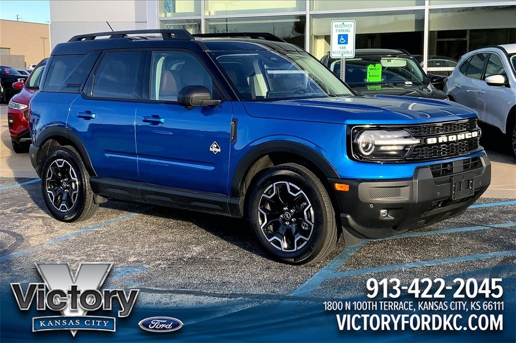 2025 Ford Bronco Sport Outer Banks's photo