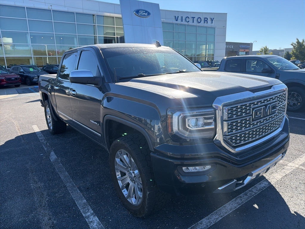 Used 2018 GMC Sierra 1500 Denali Denali with VIN 3GTU2PEJ0JG269120 for sale in Kansas City