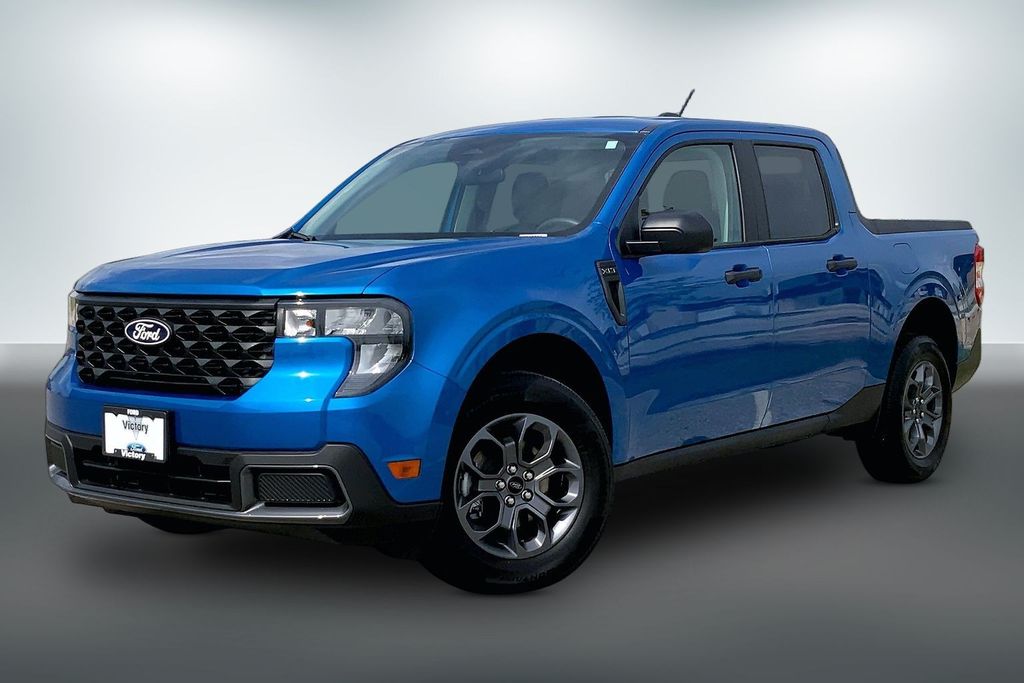 Used 2025 Ford Maverick XLT with VIN 3FTTW8H38SRA42900 for sale in Kansas City