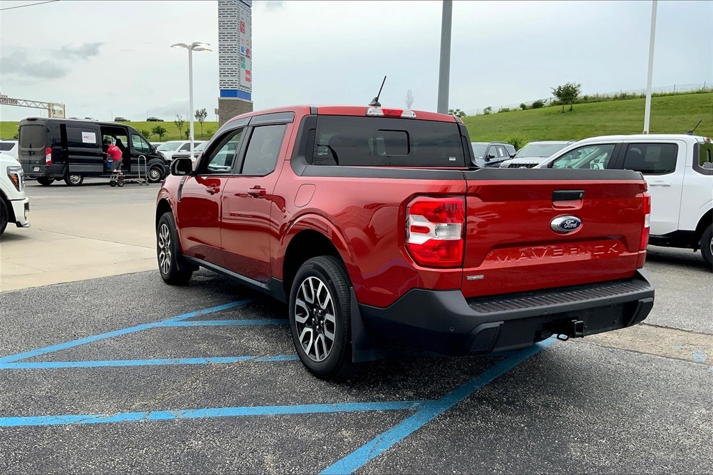Used 2023 Ford Maverick Lariat with VIN 3FTTW8E36PRA74224 for sale in Kansas City
