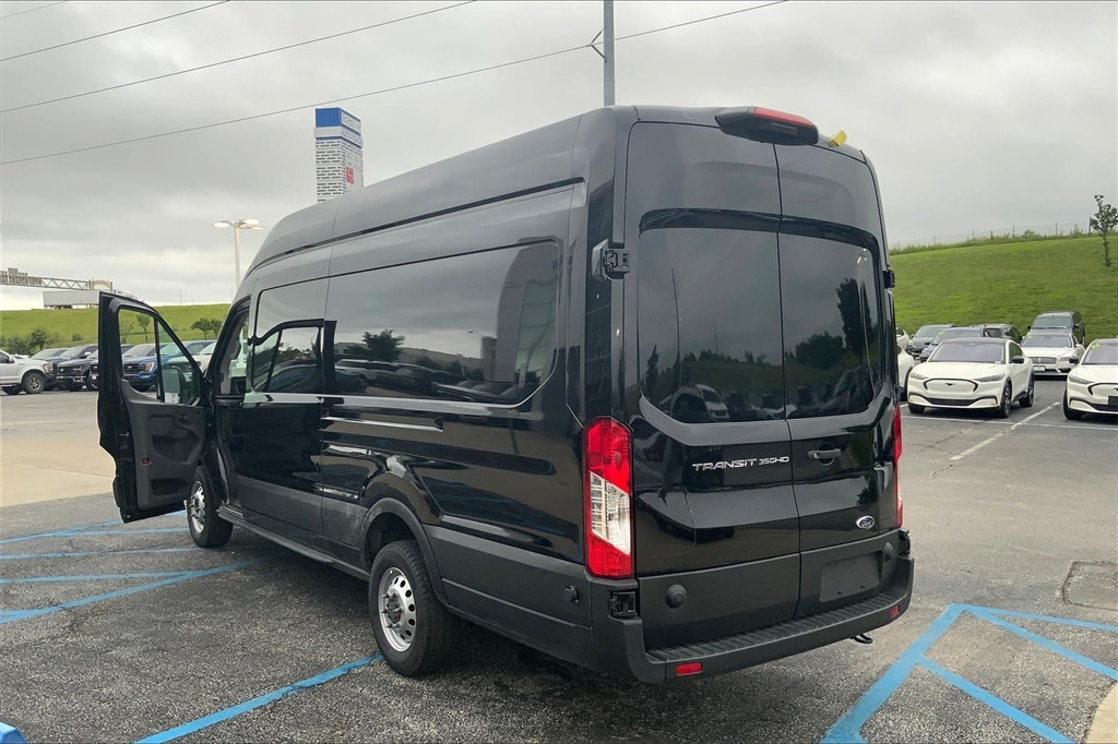 Used 2024 Ford Transit Van Base with VIN 1FTBF7X8XRKB90788 for sale in Kansas City