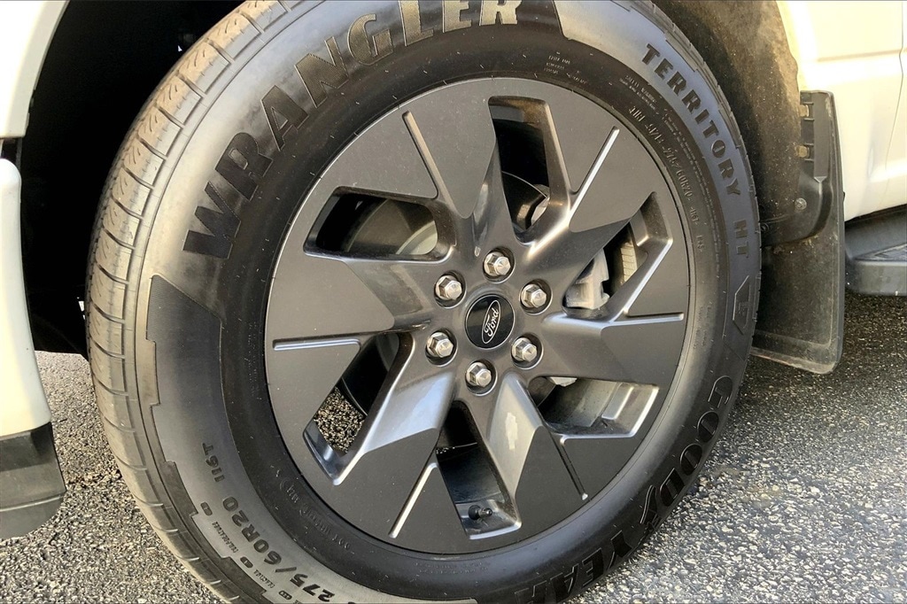 Used 2023 Ford F-150 Lightning Lariat Truck