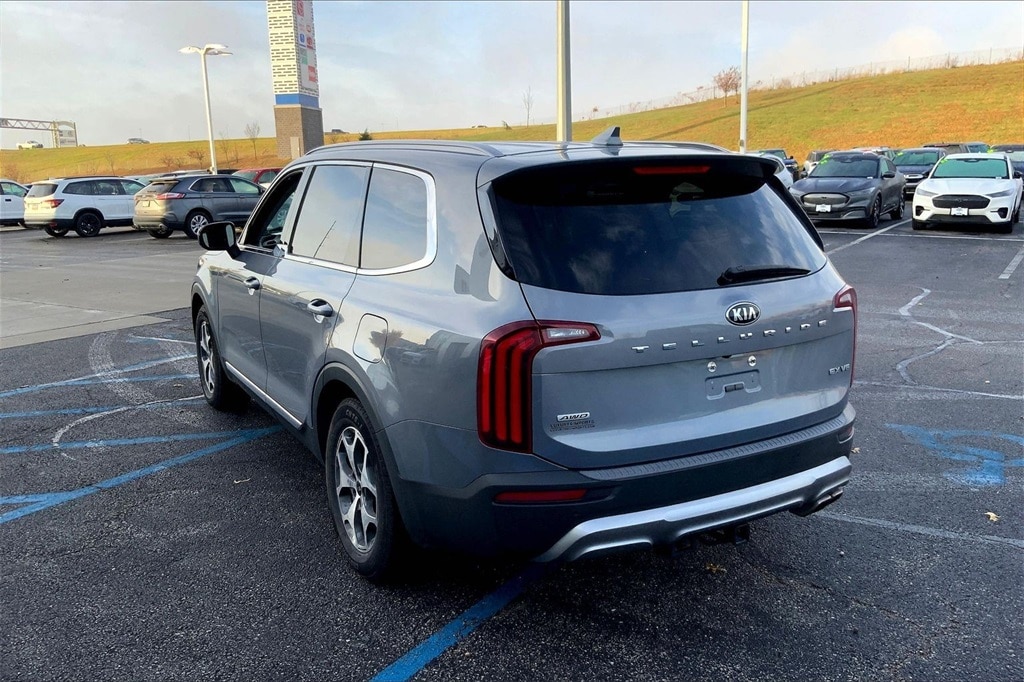 Used 2020 Kia Telluride EX with VIN 5XYP3DHC9LG039938 for sale in Kansas City