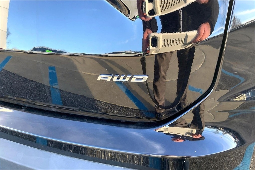 Used 2023 Ford Edge SEL SUV