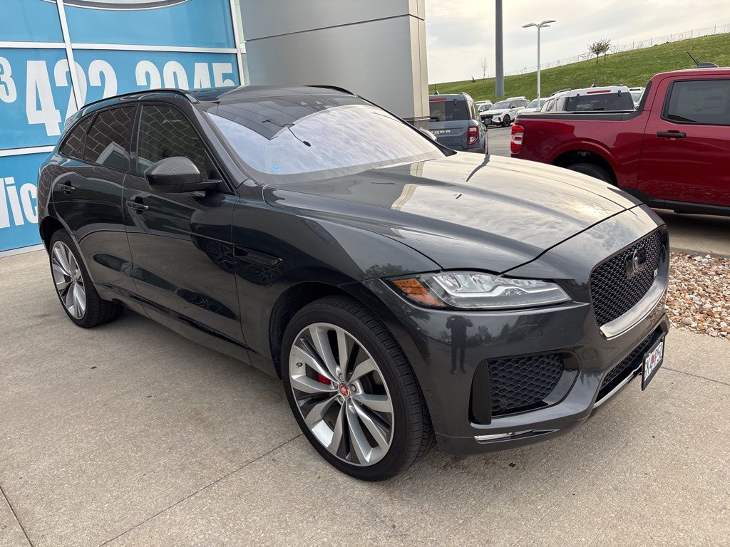 2019 Jaguar F-Pace S