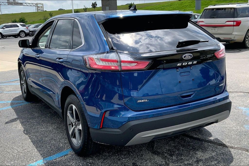 Used 2024 Ford Edge SEL with VIN 2FMPK4J94RBA90953 for sale in Kansas City