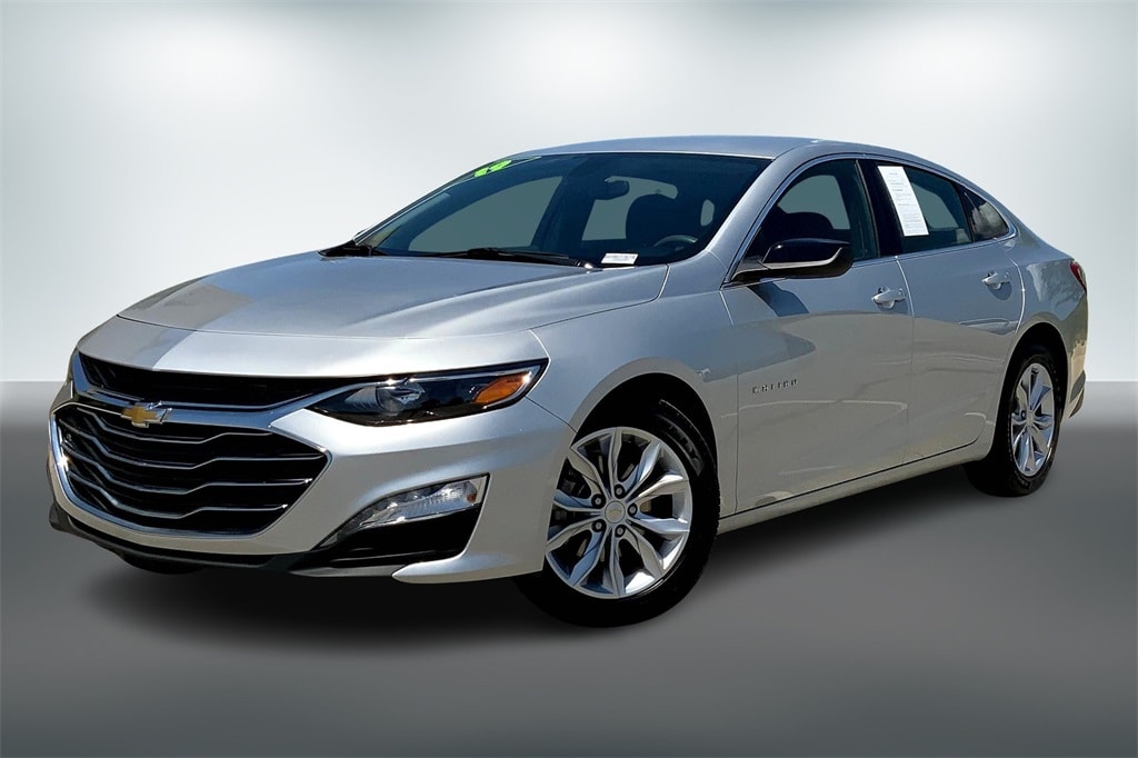 Used 2019 Chevrolet Malibu 1LT with VIN 1G1ZD5ST6KF144404 for sale in Kansas City