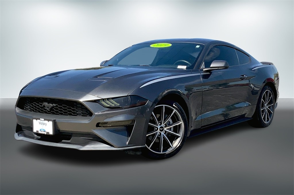 Used 2019 Ford Mustang EcoBoost with VIN 1FA6P8THXK5118719 for sale in Kansas City