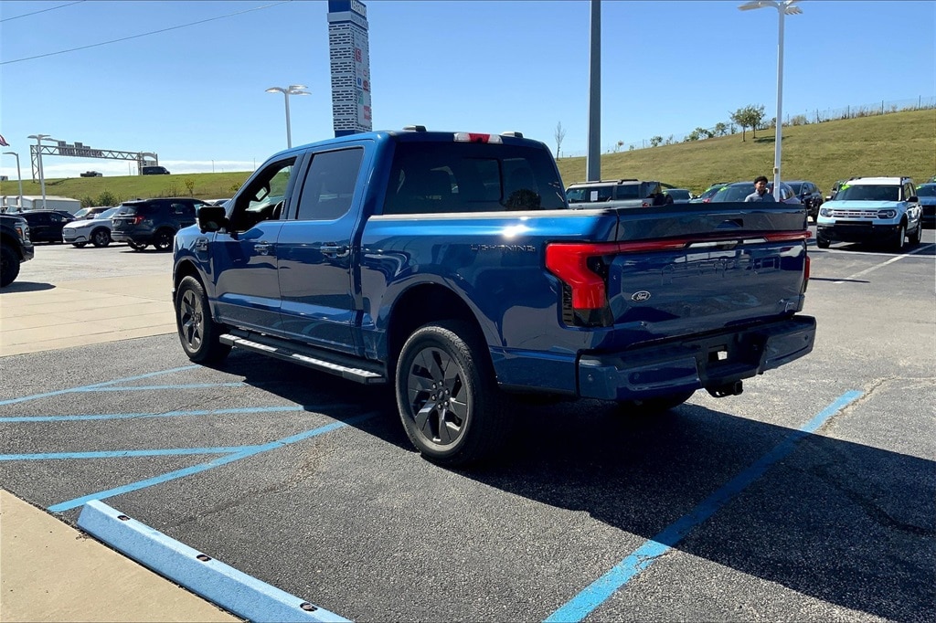 Used 2022 Ford F-150 Lightning Lariat with VIN 1FTVW1EV9NWG09753 for sale in Kansas City