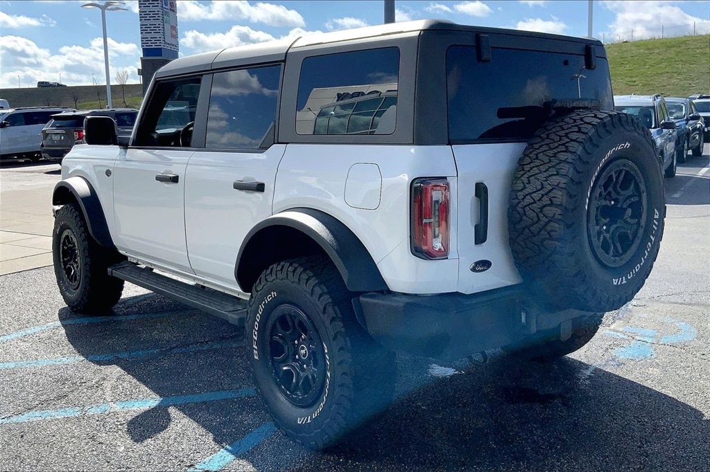 Used 2022 Ford Bronco 4-Door Wildtrak with VIN 1FMEE5DP6NLB31043 for sale in Kansas City