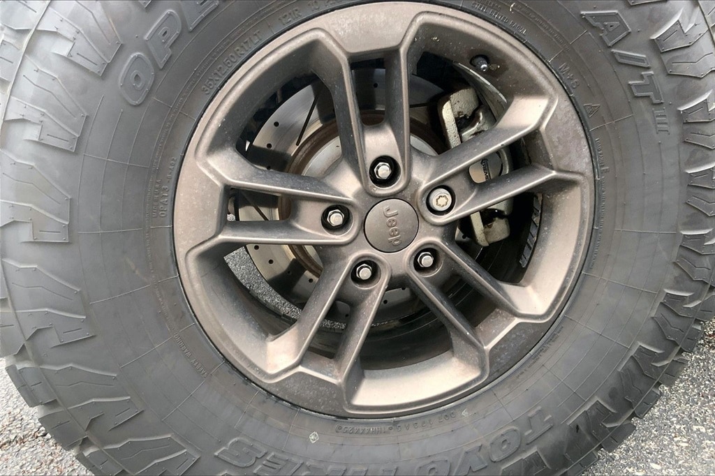 Used 2016 Jeep Wrangler Unlimited Sahara SUV