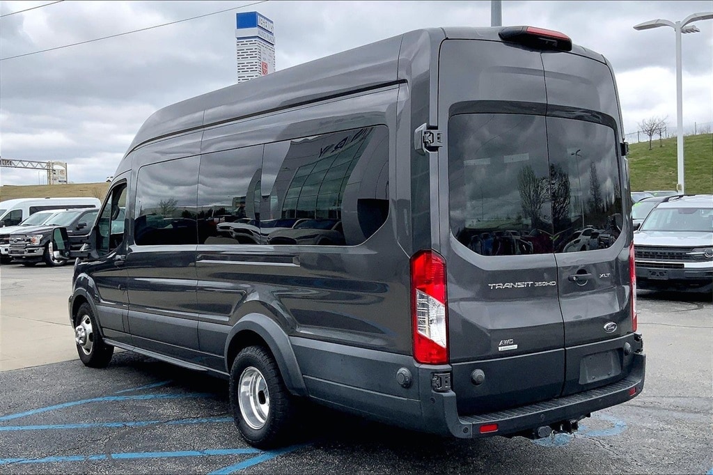 Used 2020 Ford Transit Passenger Van XLT with VIN 1FDVU5XG0LKB69272 for sale in Kansas City