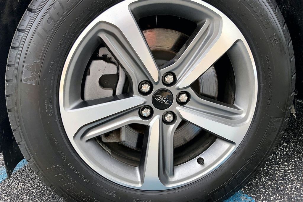 Used 2024 Ford Edge SEL SUV