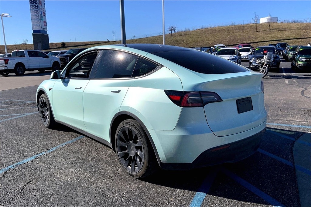 Used 2021 Tesla Model Y Standard Range with VIN 5YJYGDED0MF115108 for sale in Kansas City