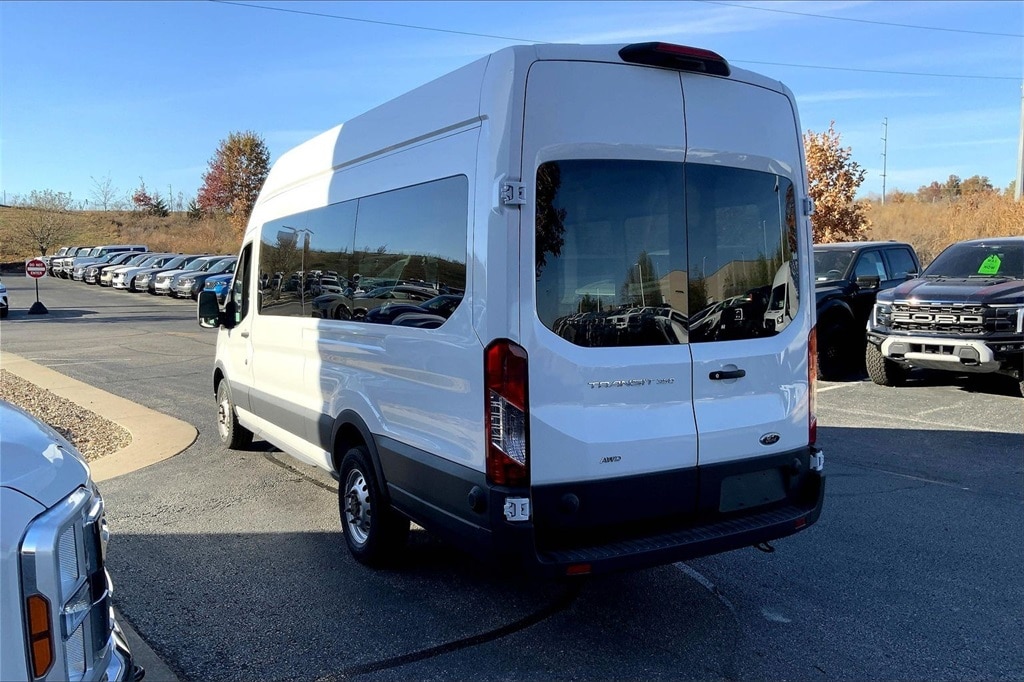 Used 2024 Ford Transit Van Base with VIN 1FTBW3U82RKB21364 for sale in Kansas City