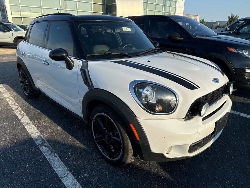 Used 2013 MINI Countryman Countryman S with VIN WMWZC3C56DWP20801 for sale in Kansas City, KS