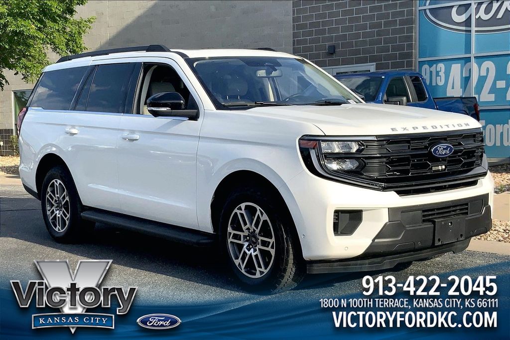 2025 Ford Expedition's photo