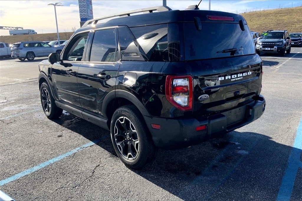 Used 2025 Ford Bronco Sport Outer Banks with VIN 3FMCR9CN4SRE46830 for sale in Kansas City