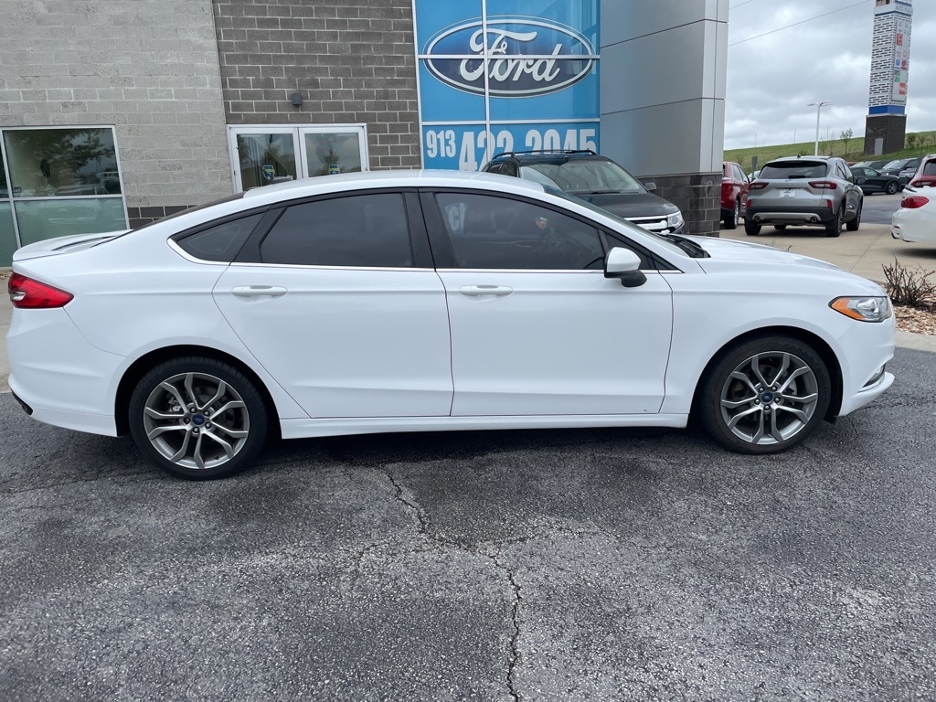 Used 2017 Ford Fusion SE with VIN 3FA6P0H98HR229195 for sale in Kansas City, KS