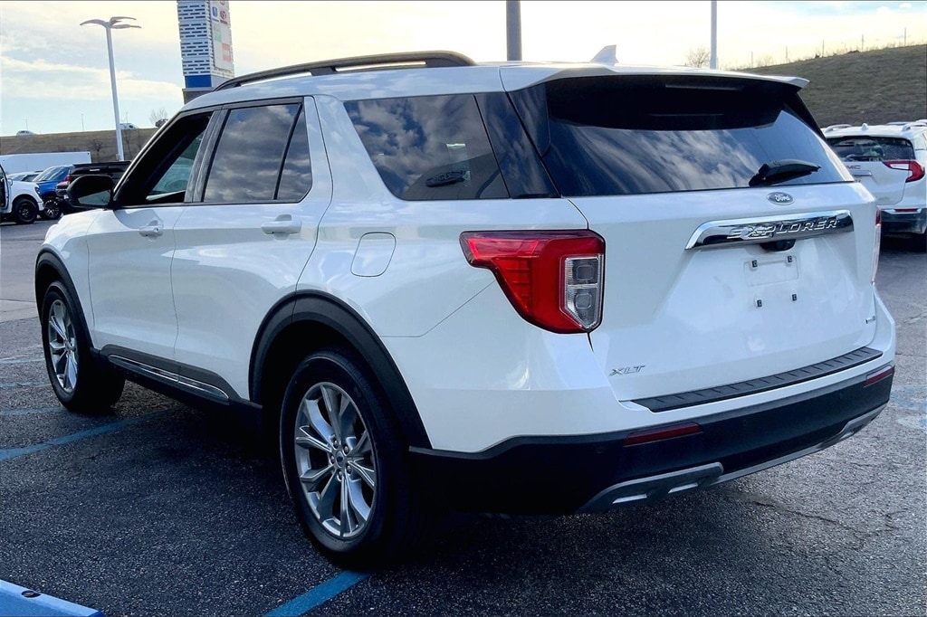 Used 2020 Ford Explorer XLT with VIN 1FMSK8DH8LGD17873 for sale in Kansas City