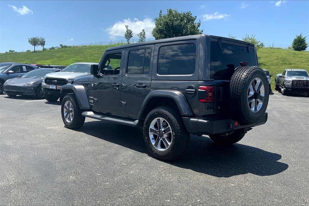 Used 2019 Jeep Wrangler Unlimited Sahara with VIN 1C4HJXEG1KW514194 for sale in Kansas City