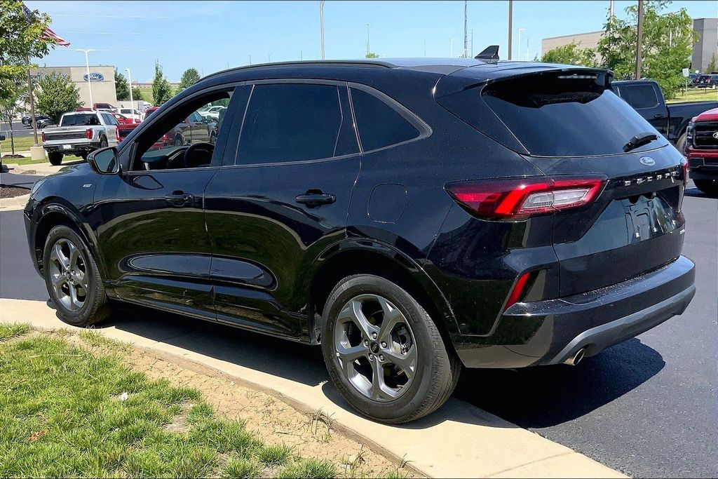 Used 2023 Ford Escape ST-Line with VIN 1FMCU9MN6PUA34454 for sale in Kansas City