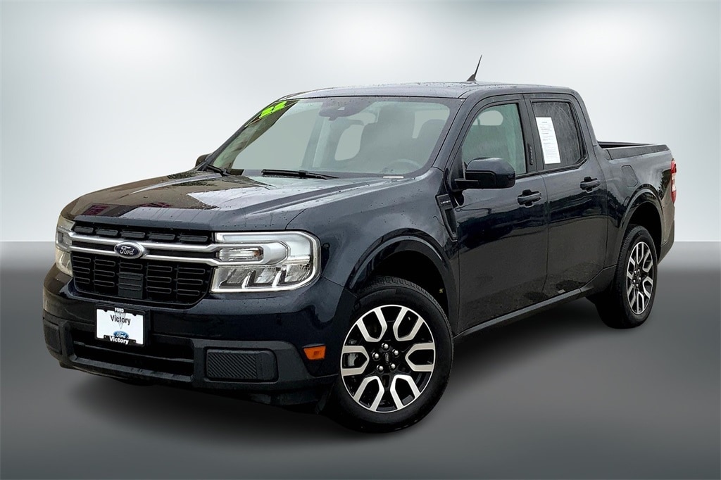 Used 2022 Ford Maverick Lariat with VIN 3FTTW8E35NRA01200 for sale in Kansas City