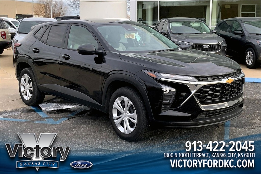 2025 Chevrolet Trax LS's photo