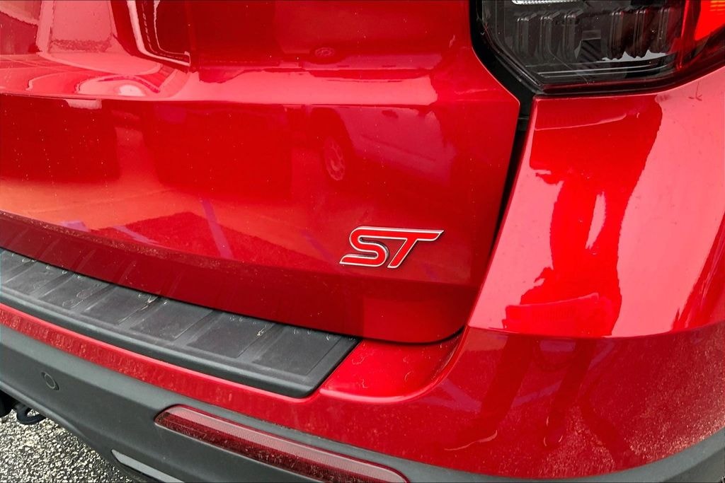 Used 2025 Ford Explorer ST SUV