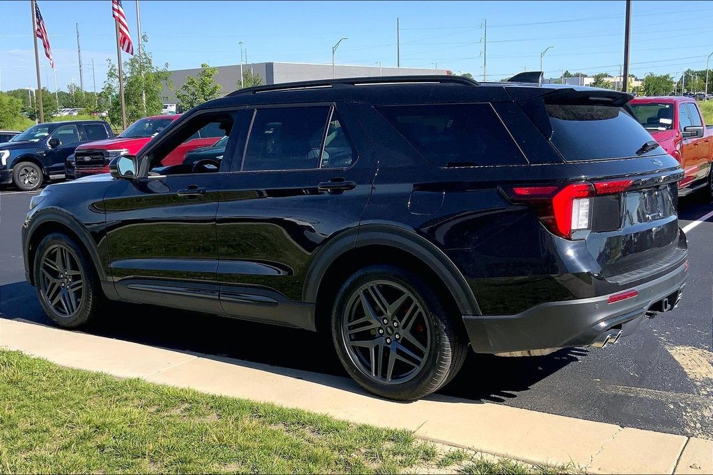 Used 2025 Ford Explorer ST with VIN 1FMWK8GC9SGB24891 for sale in Kansas City