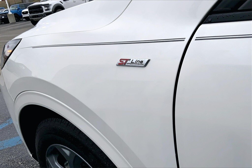 Used 2024 Ford Escape Hybrid ST-Line SUV