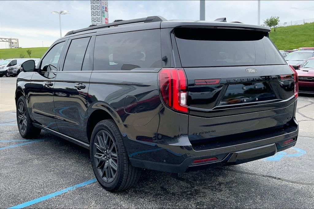 Used 2025 Ford Expedition Platinum with VIN 1FMJK1MG4SEA14609 for sale in Kansas City