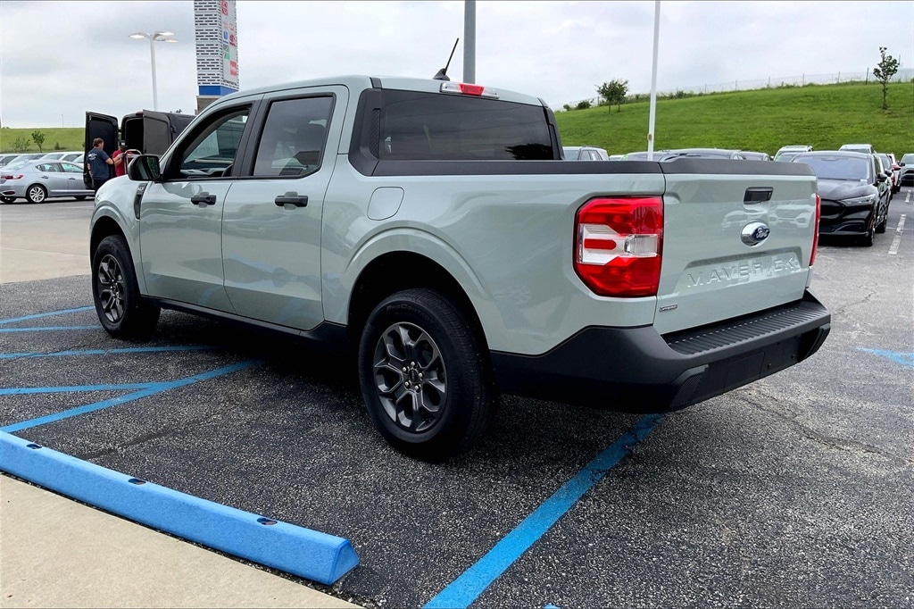 Used 2024 Ford Maverick XLT with VIN 3FTTW8H37RRA73386 for sale in Kansas City