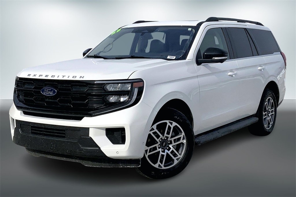 Used 2025 Ford Expedition Active SUV