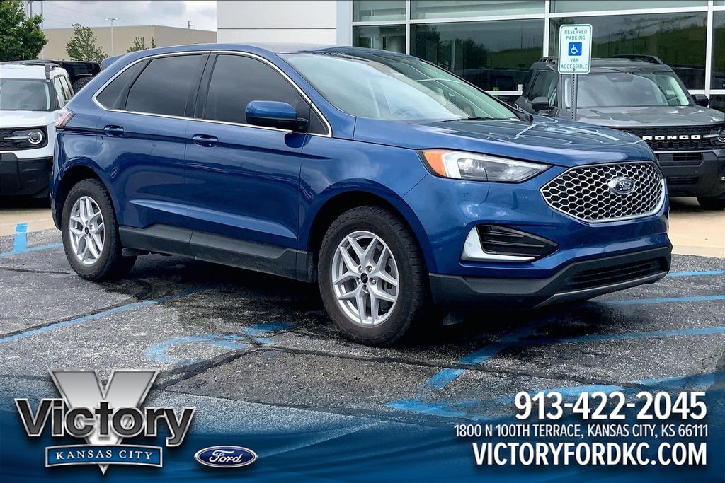 2023 Ford Edge SEL AWD's photo