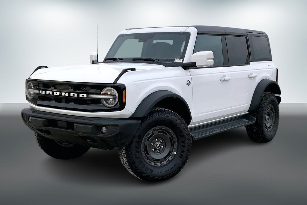New 2025 Ford Bronco Outer Banks SUV