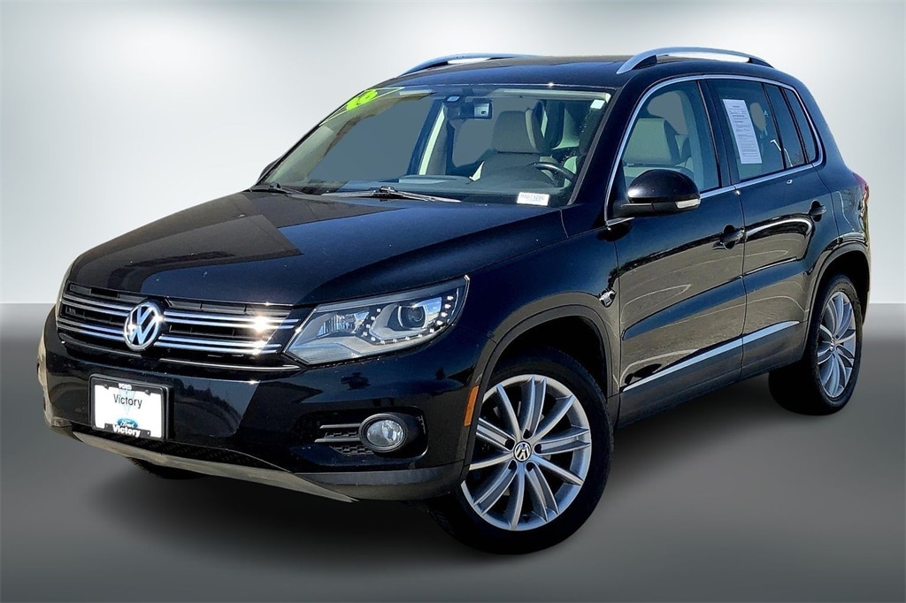 Used 2016 Volkswagen Tiguan SE with VIN WVGBV7AX6GW531933 for sale in Kansas City