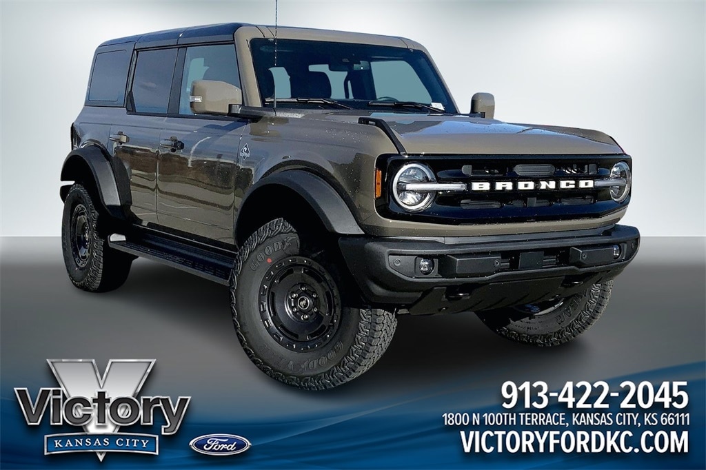2025 Ford Bronco 4-Door Outer Banks's photo