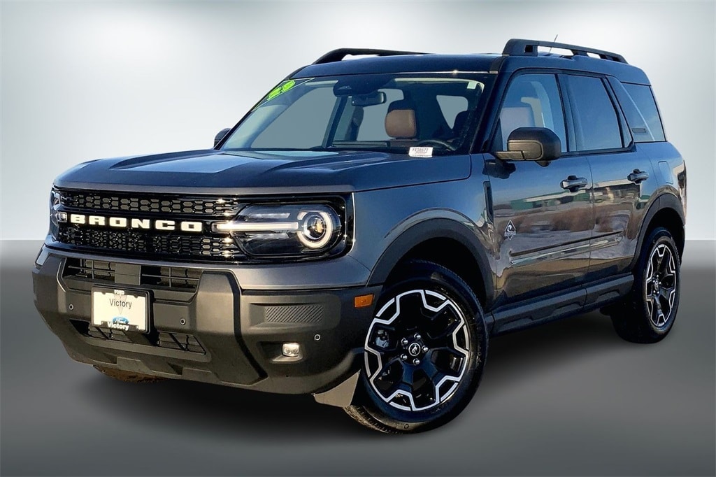Used 2025 Ford Bronco Sport Outer Banks with VIN 3FMCR9CN5SRE58677 for sale in Kansas City
