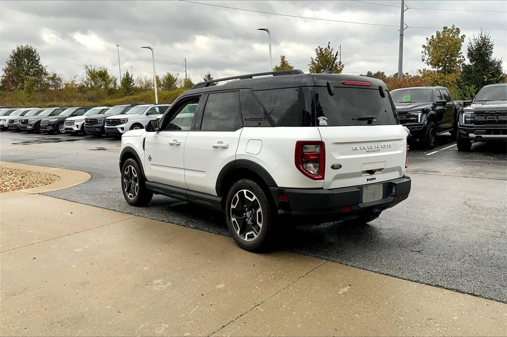 Used 2021 Ford Bronco Sport Outer Banks with VIN 3FMCR9C62MRA02888 for sale in Kansas City